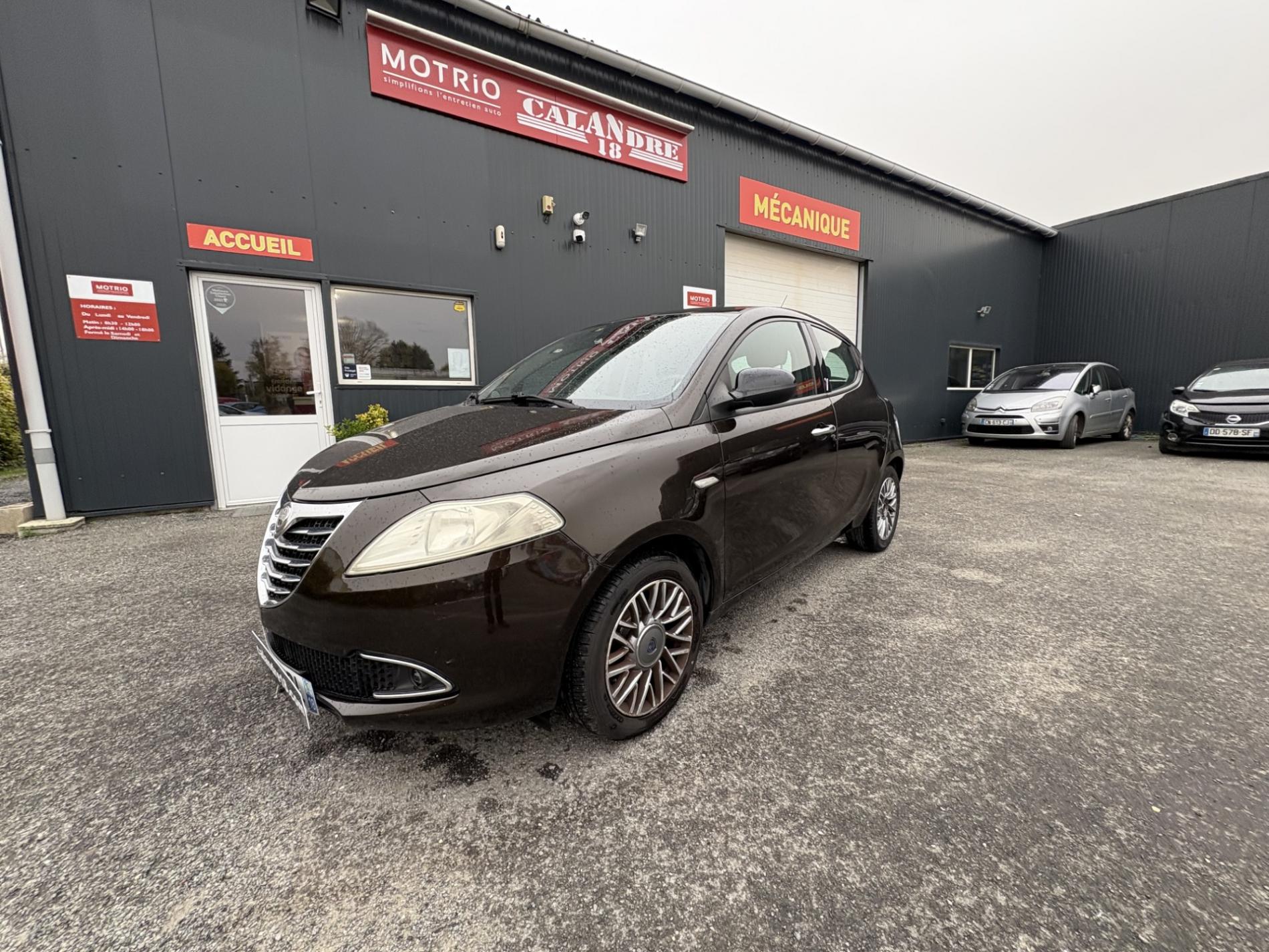 LANCIA YPSILON